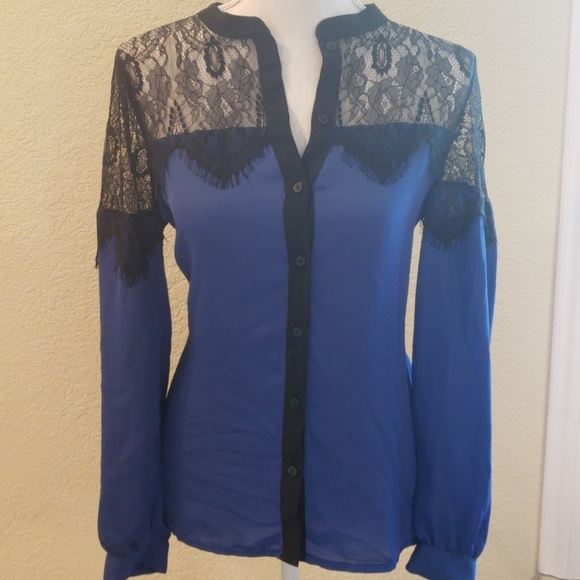 LC Lauren Conrad lace accented button up top Sz - Picture 4 of 7